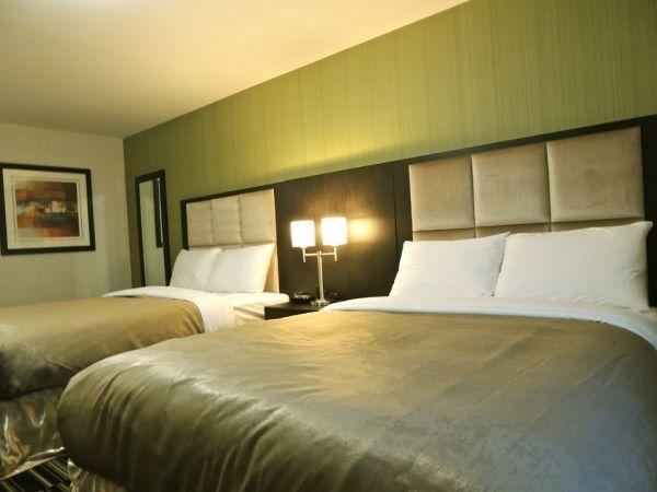 Western Star Inn And Suites Carlyle エクステリア 写真