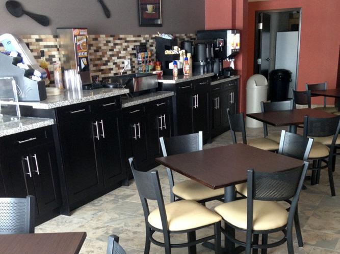 Western Star Inn And Suites Carlyle エクステリア 写真